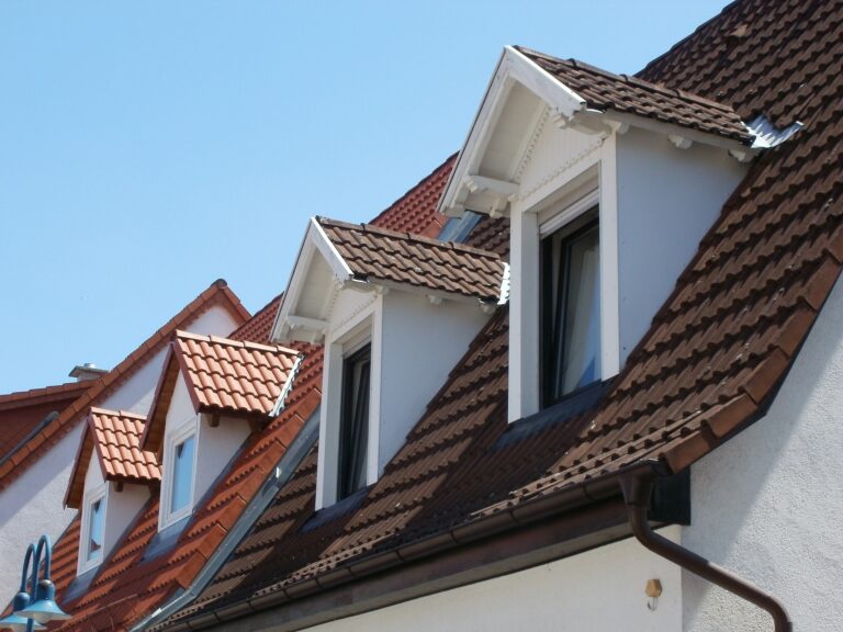 dormer windows 837654 1920
